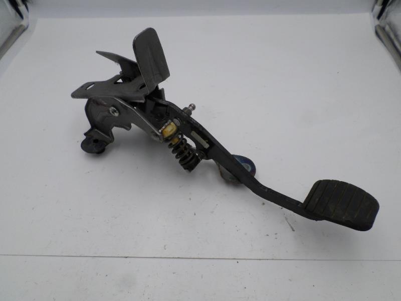 Pedale d'embrayage RENAULT CLIO 4 PHASE 1 BREAK Diesel - 1