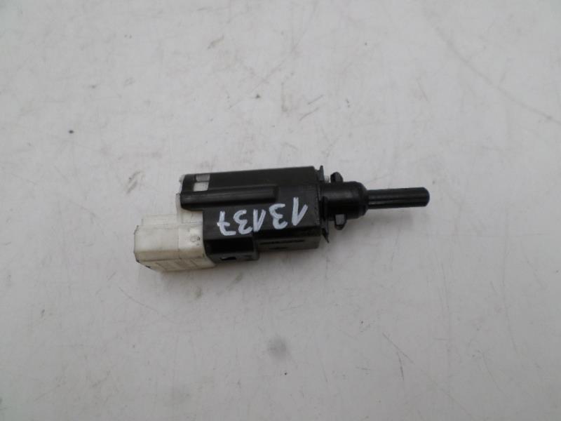Contacteur feu stop RENAULT MASTER 3 PHASE 2 Diesel - 1