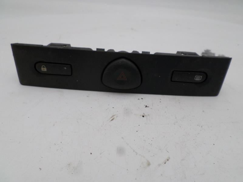 Bouton de warning RENAULT CLIO 2 PHASE 1  - 1
