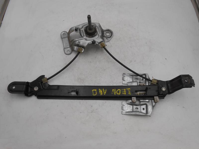 Alzacristalli manuale posteriore destro SEAT LEON 2 PHASE 1 Diésel - 1
