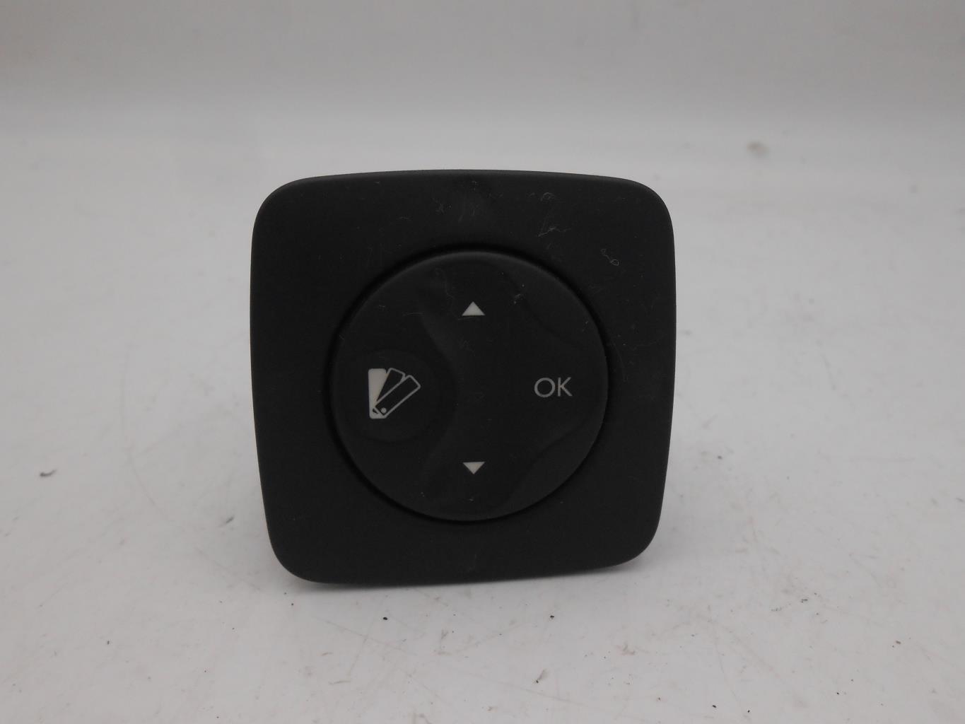 Bouton/Interrupteur RENAULT SCENIC 3 PHASE 1 Diesel - 1