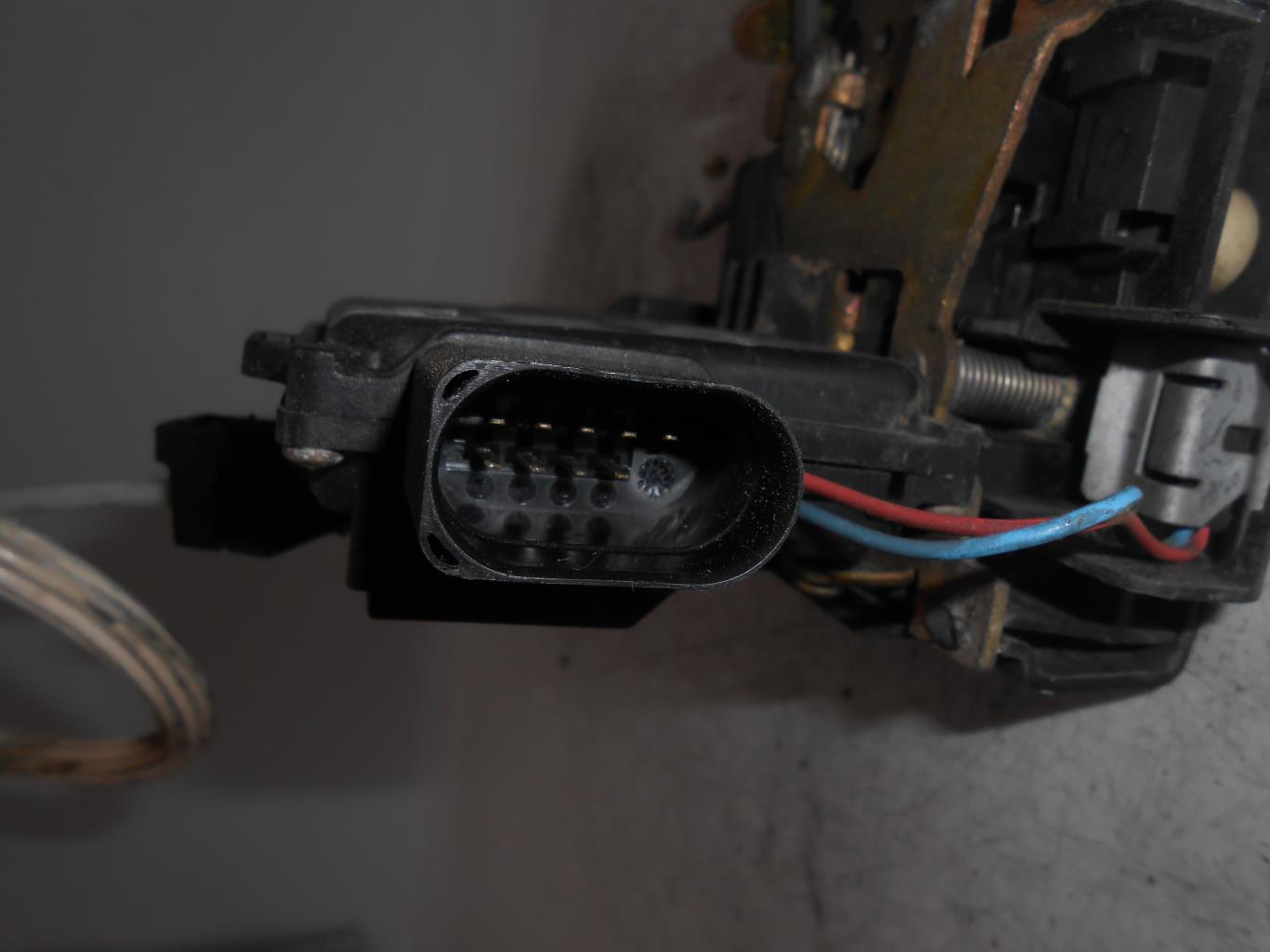Chiusura centralizzata anteriore sinistra AUDI A6 2 PHASE 1 Diésel - 1