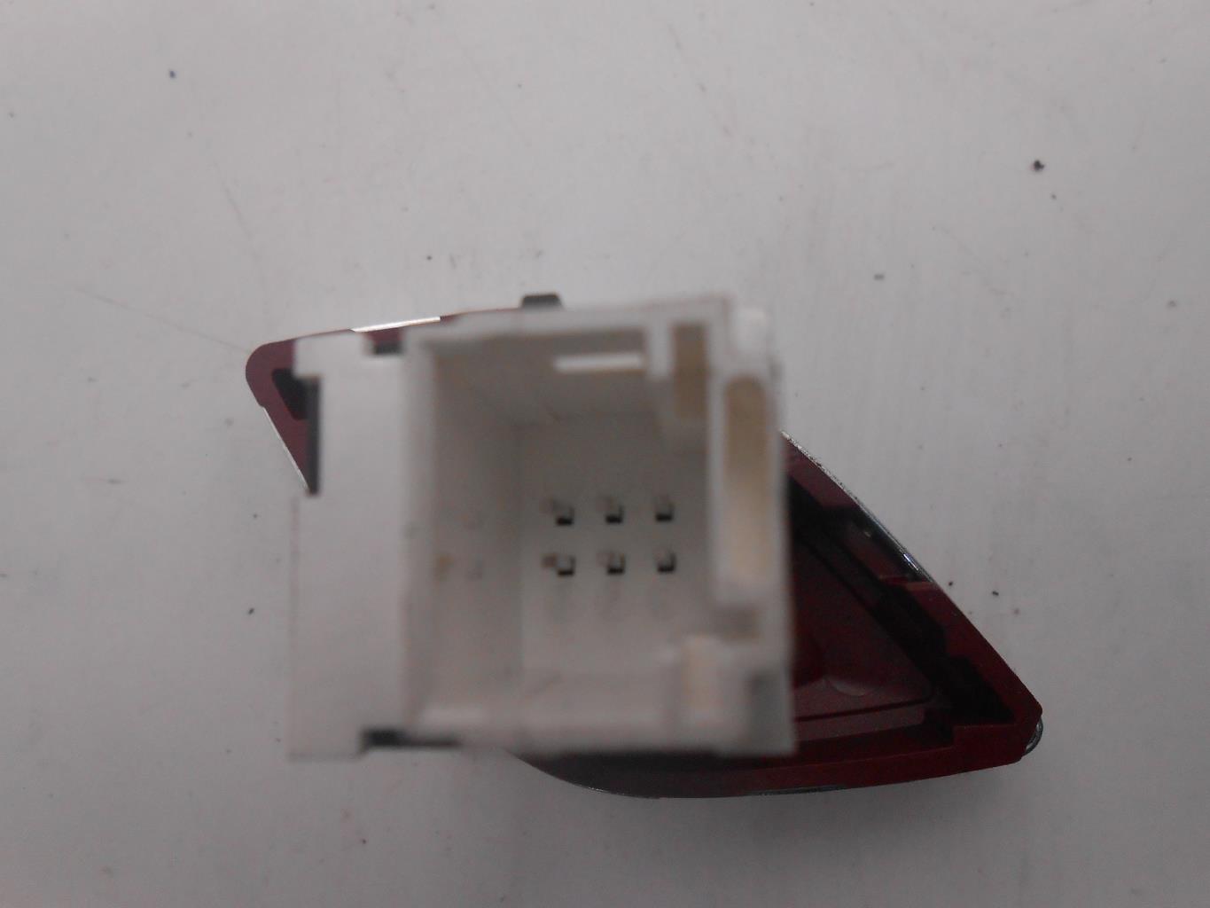 Bouton de warning CITROEN DS3 PHASE 1 Diesel - 1
