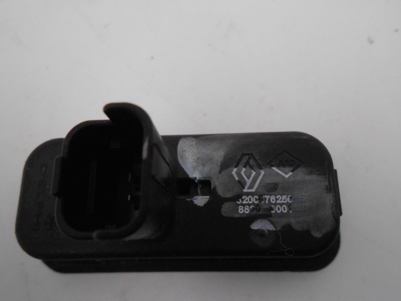 Botón del maletero RENAULT MEGANE 2 PHASE 1 Gasolina - 1