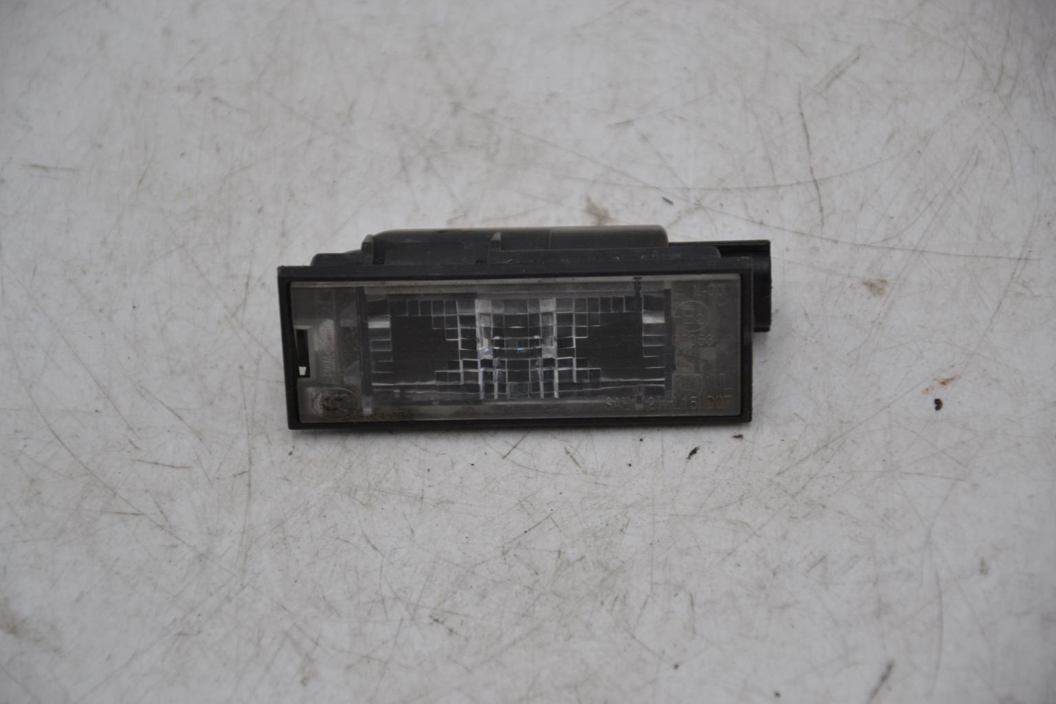 Eclairage de plaque RENAULT CLIO 4 PHASE 1 Diesel - 1