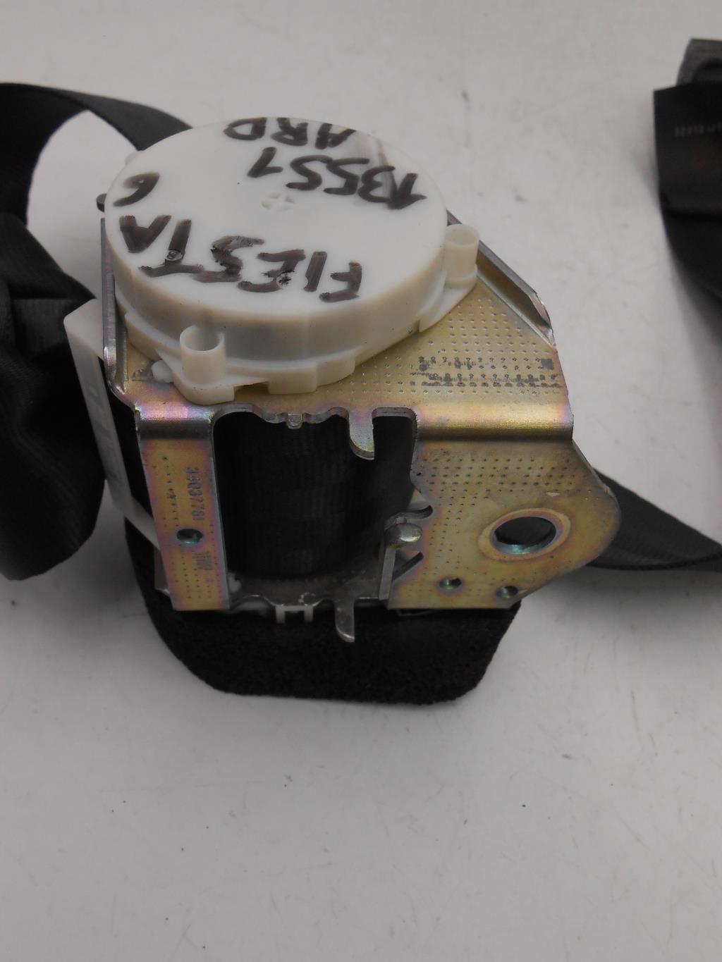 Cinturón de seguridad trasero derecho FORD FIESTA 6 PHASE 1 Gasolina - 1