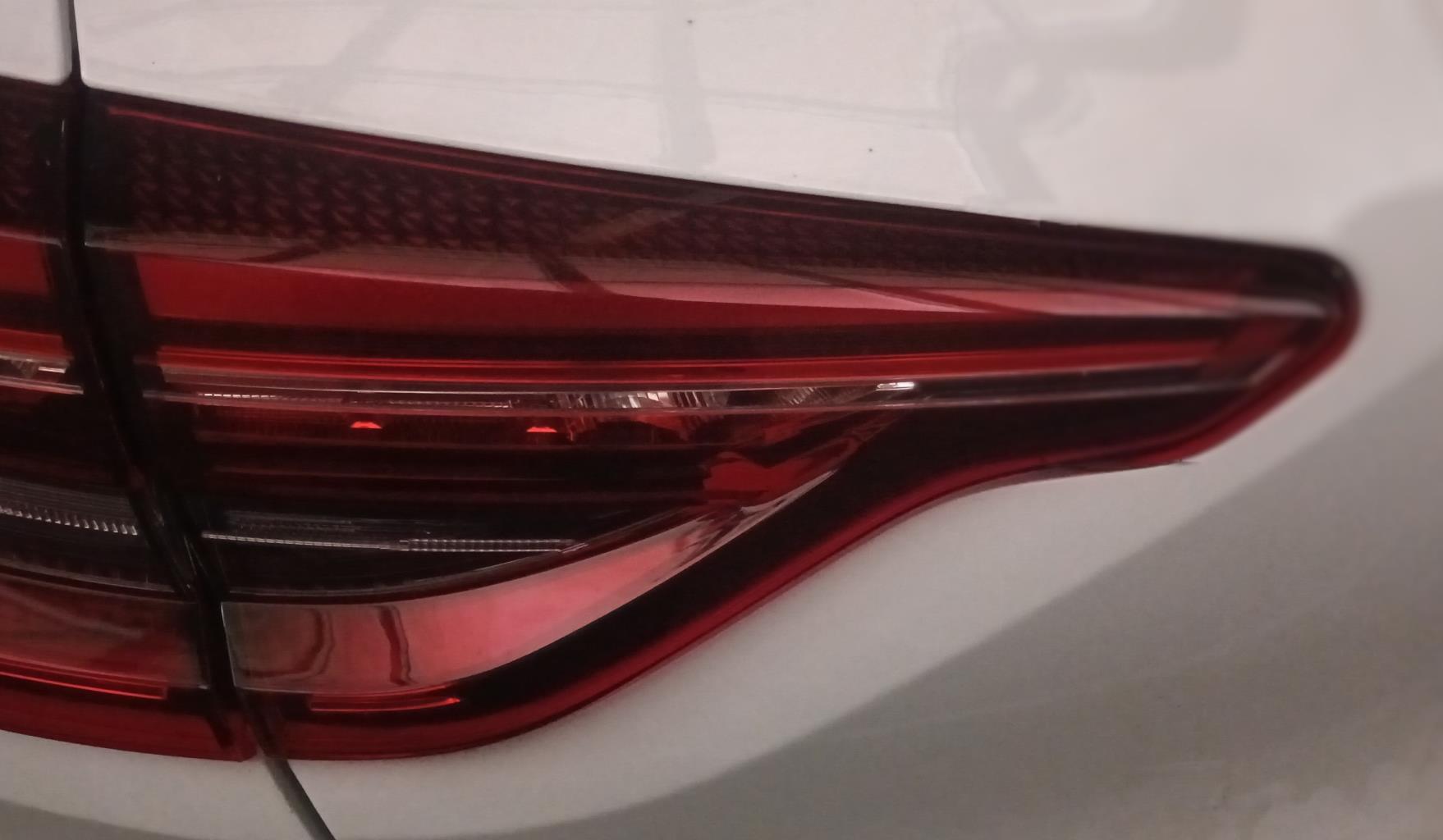 Feu arriere secondaire gauche (feux) RENAULT CLIO 5 PHASE 1  - 1