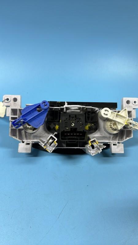 Commande chauffage DACIA SANDERO 1 Diesel - 1