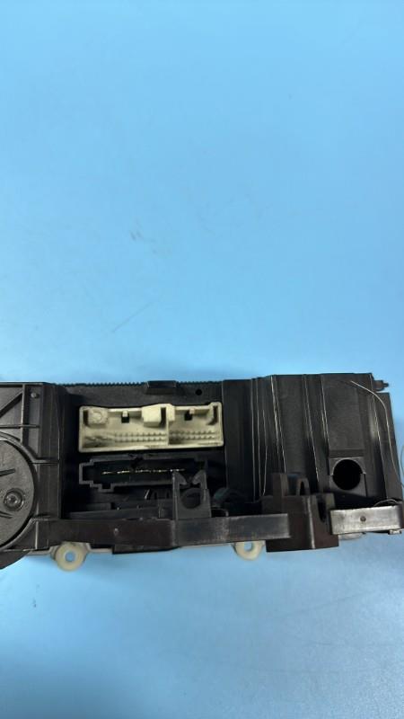 Commande chauffage VOLKSWAGEN GOLF 5 Diesel - 1