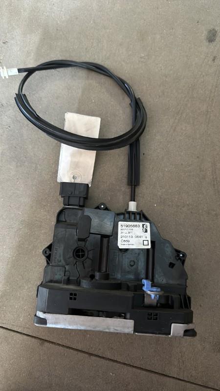 Chiusura centralizzata anteriore destra FIAT GRANDE PUNTO Diésel - 1