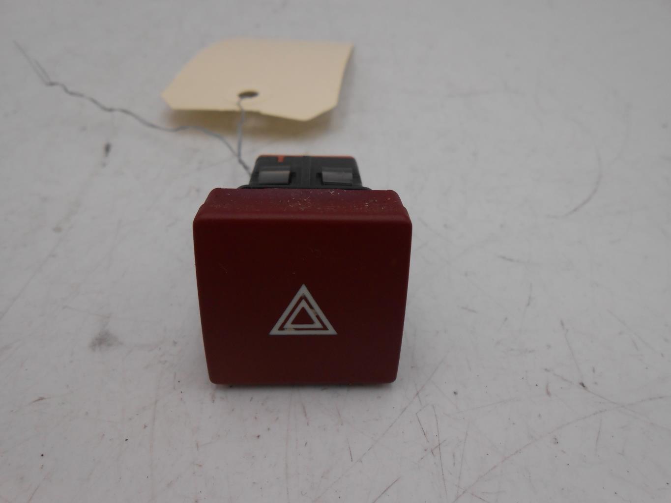 Bouton de warning PEUGEOT PARTNER 2 PHASE 1 Diesel - 1