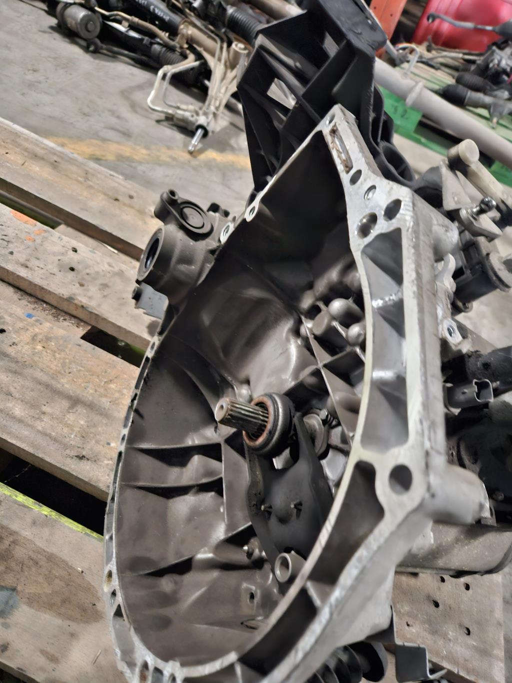 Boite de vitesses PEUGEOT 208 1 PHASE 1 Essence - 1
