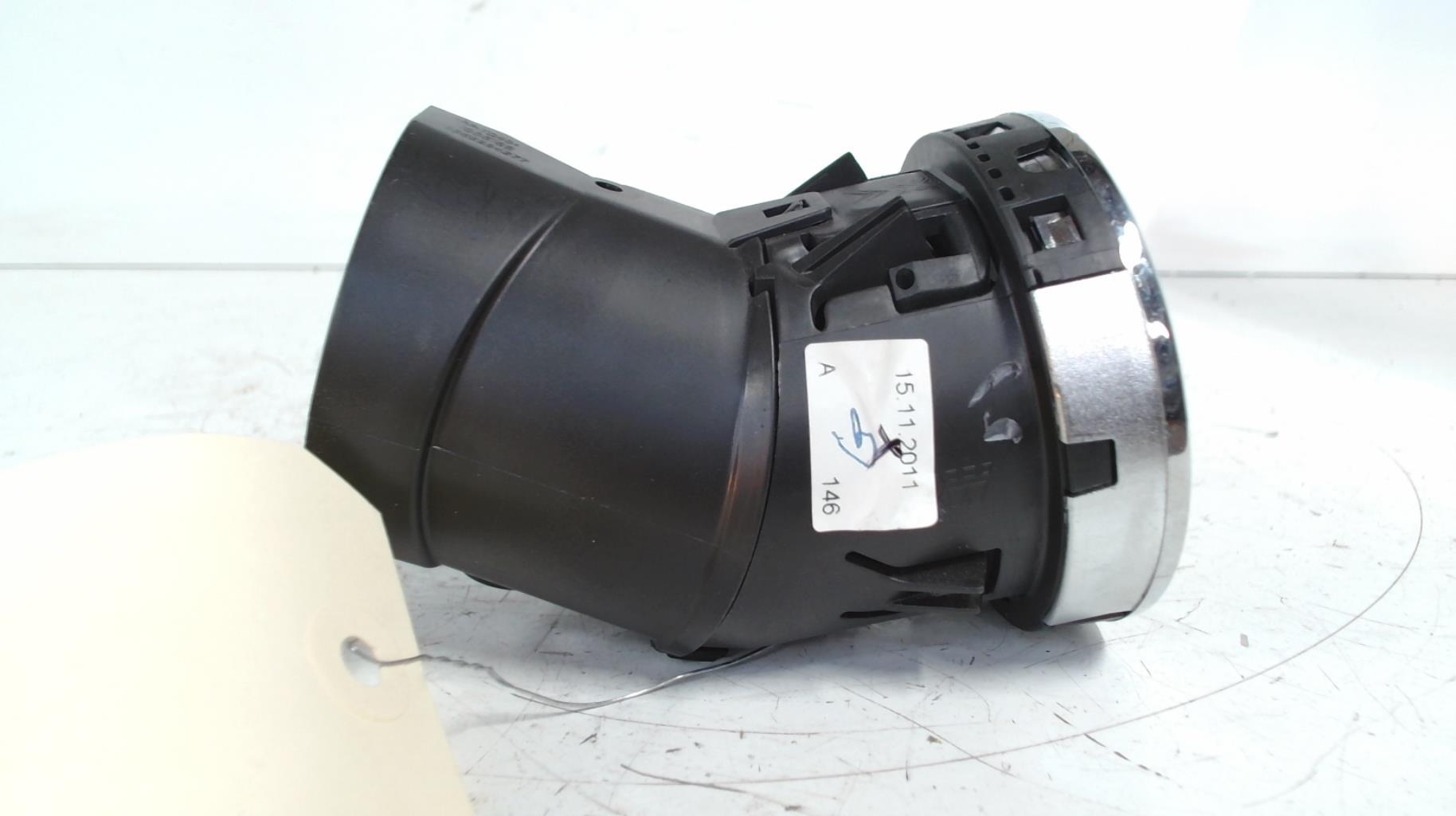 Bocchetta aerazione cruscotto anteriore sinistra PEUGEOT 3008 1 PHASE 1 Diésel - 1