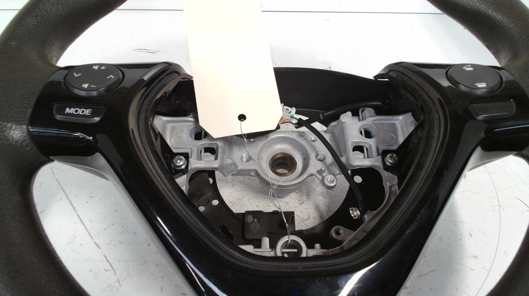 Volant PEUGEOT 108 Essence - 1