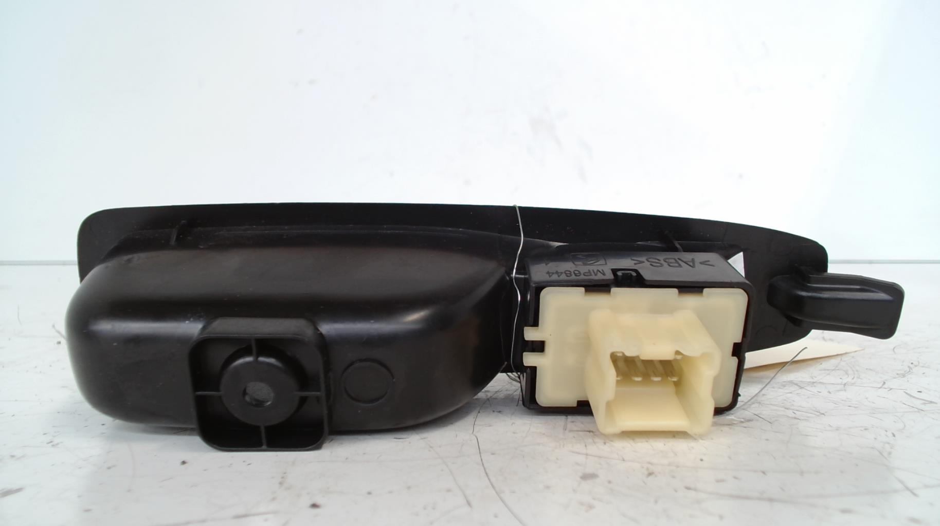 Interruttore lavacristalli posteriore destro RENAULT CLIO 4 PHASE 2 Diésel - 1
