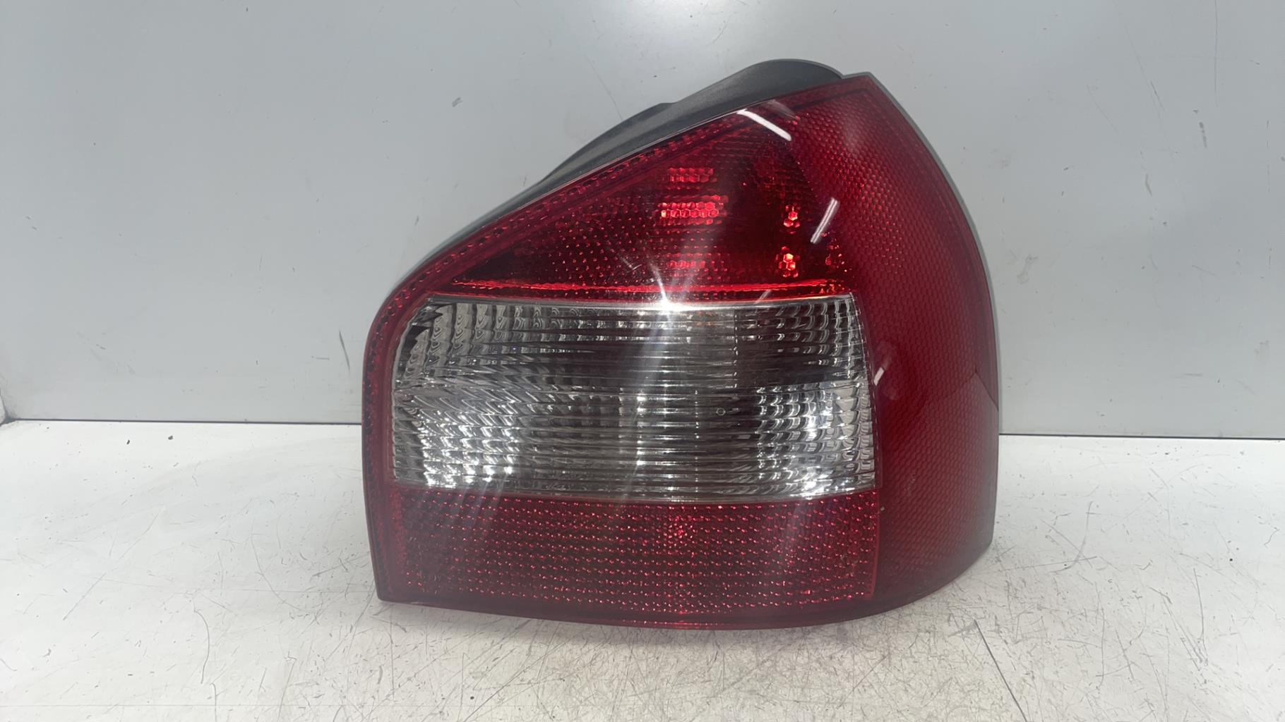 Fanale posteriore principale destro (luci) AUDI A3 1 PHASE 2 Diésel - 1