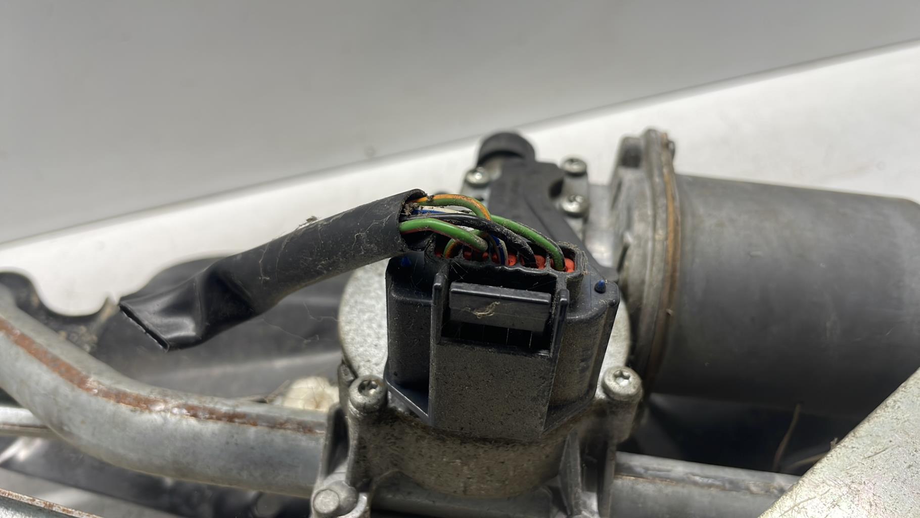 Motore tergicristallo anteriore FORD FIESTA 5 PHASE 2 Diésel - 1