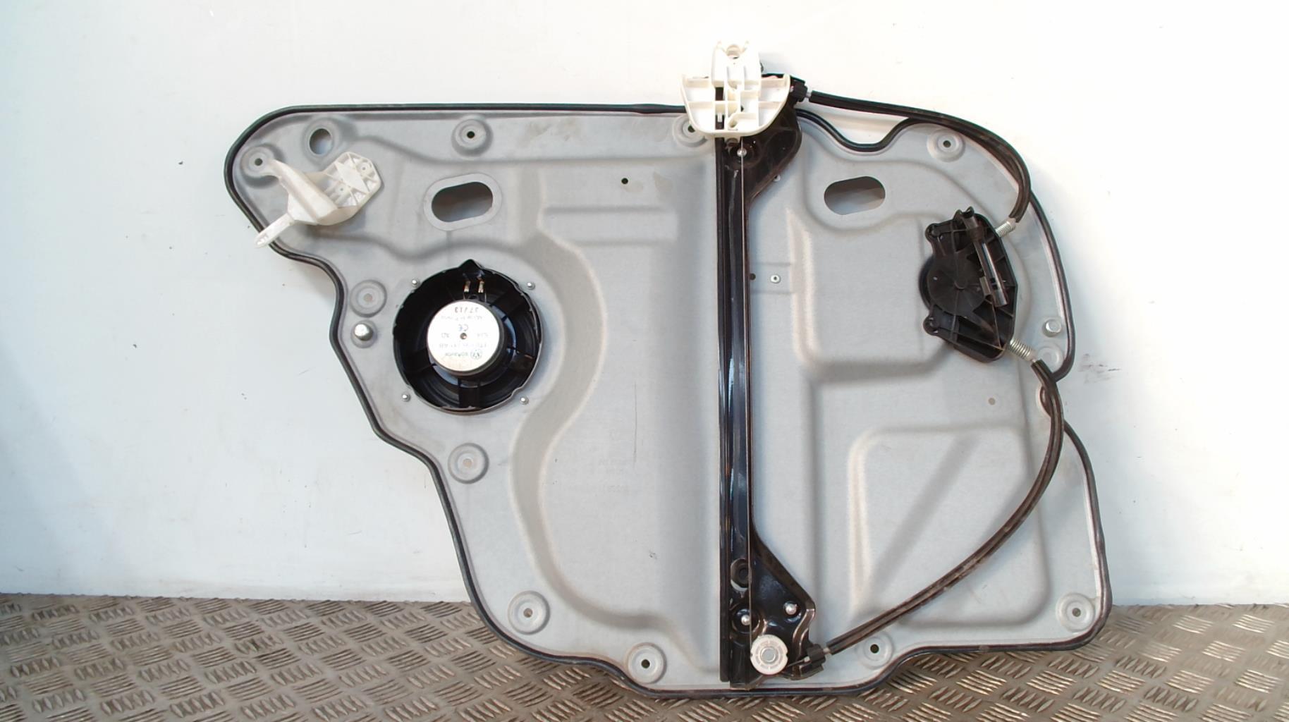 Alzacristalli elettrico posteriore destro VOLKSWAGEN TOURAN 2 Diésel - 1