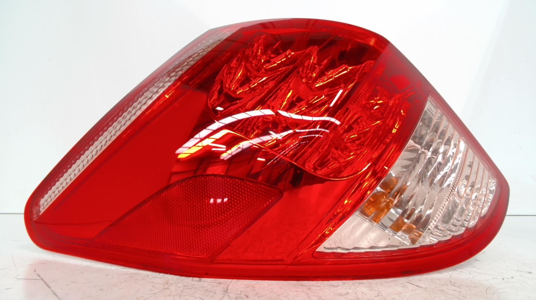 Fanale posteriore principale sinistro (luci) TOYOTA RAV4 3 PHASE 1 Diésel - 1