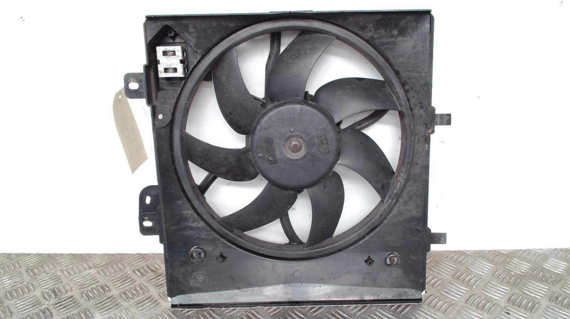 Ventilateur eau PEUGEOT 208 1 PHASE 1 Essence - 1