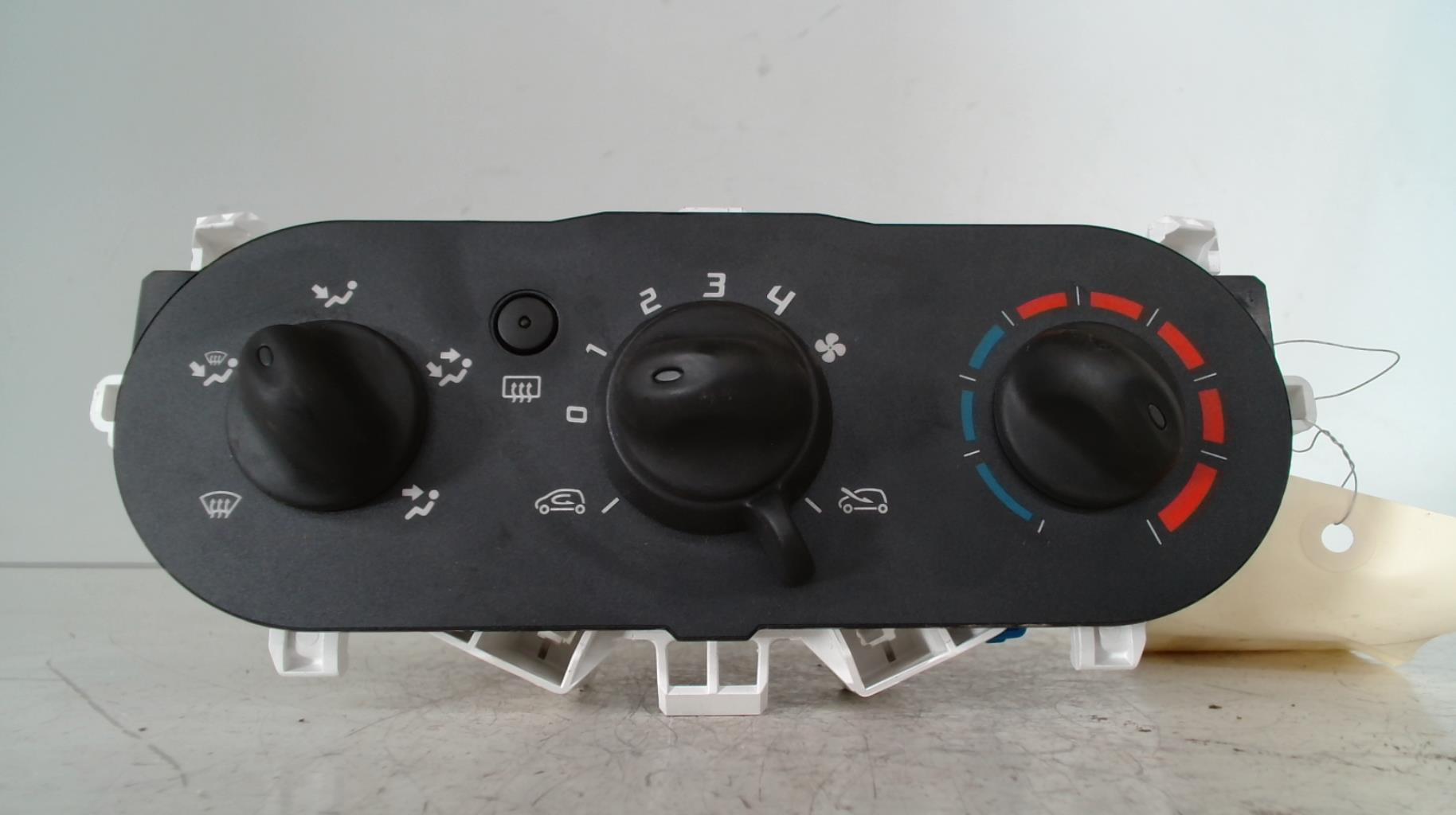 Commande chauffage RENAULT TWINGO 2 PHASE 1 Essence - 1