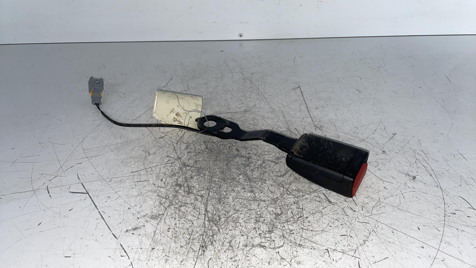 Aggancio cintura sicurezza anteriore sinistro PEUGEOT 208 1 PHASE 1 Gasolina - 1