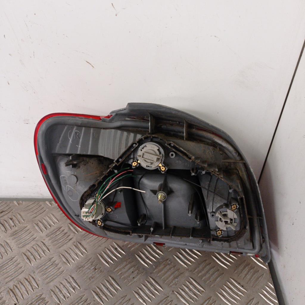 Fanale posteriore principale destro (luci) TOYOTA YARIS 1 PHASE 1 Gasolina - 1
