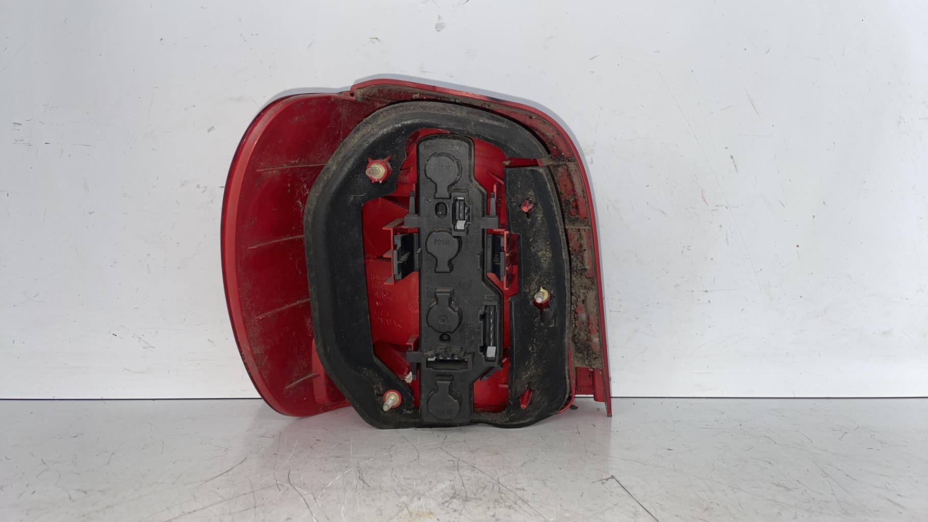 Fanale posteriore principale destro (luci) VOLKSWAGEN POLO 3 PHASE 2 Gasolina - 1