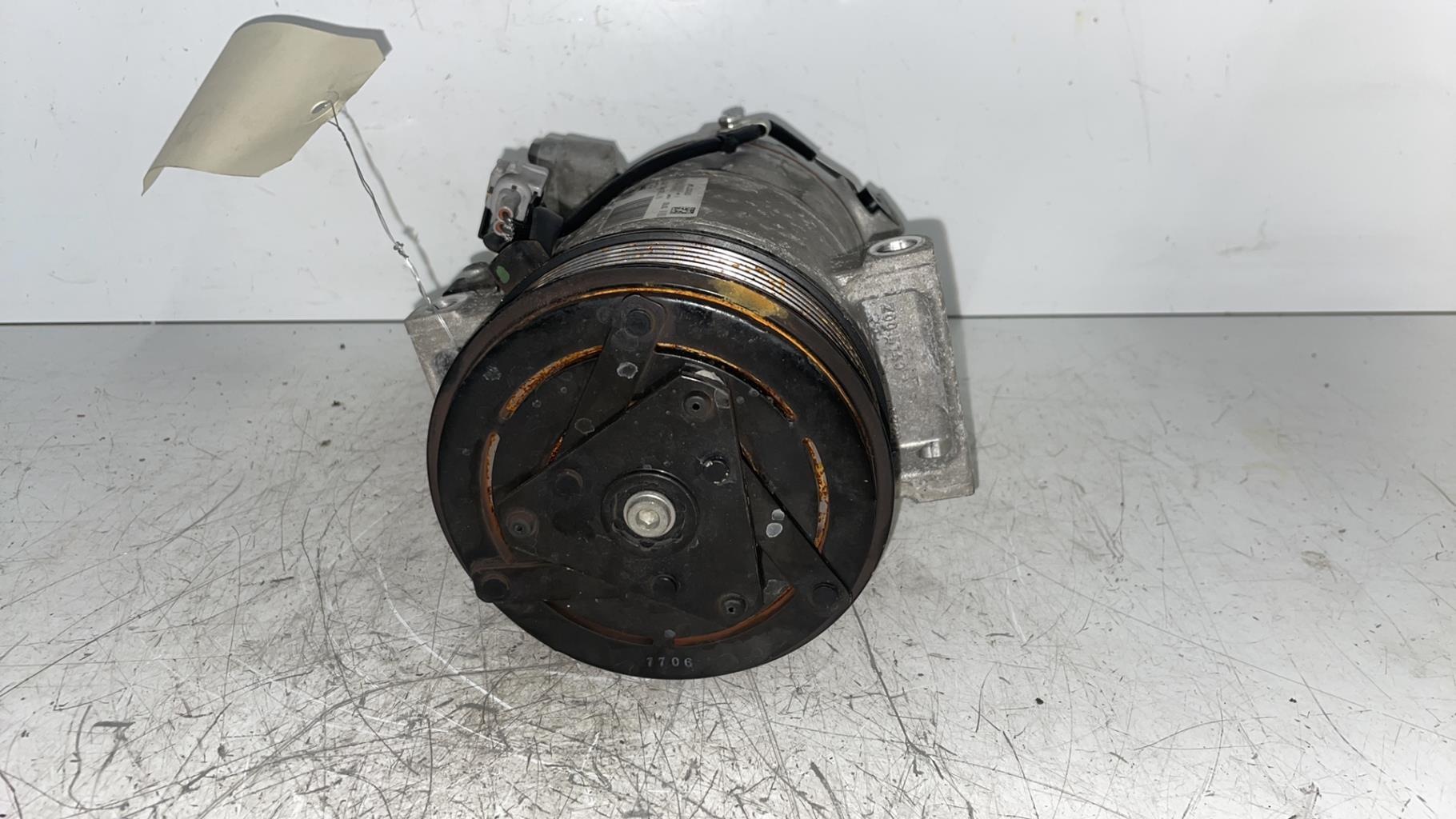 Compresseur clim RENAULT CLIO 4 PHASE 2 Essence - 1