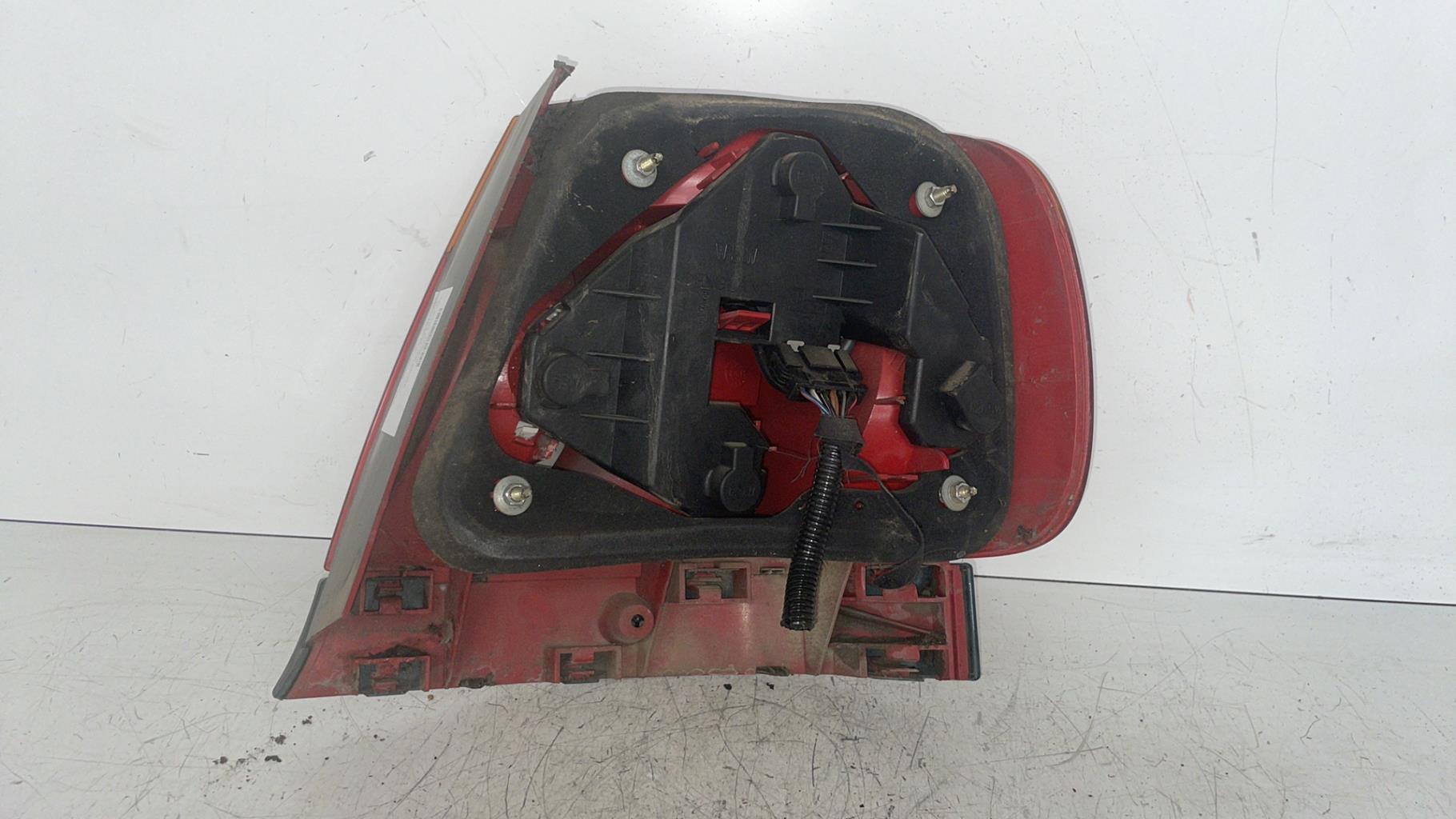 Fanale posteriore principale sinistro (luci) AUDI A4 1 PHASE 1 Gasolina - 1