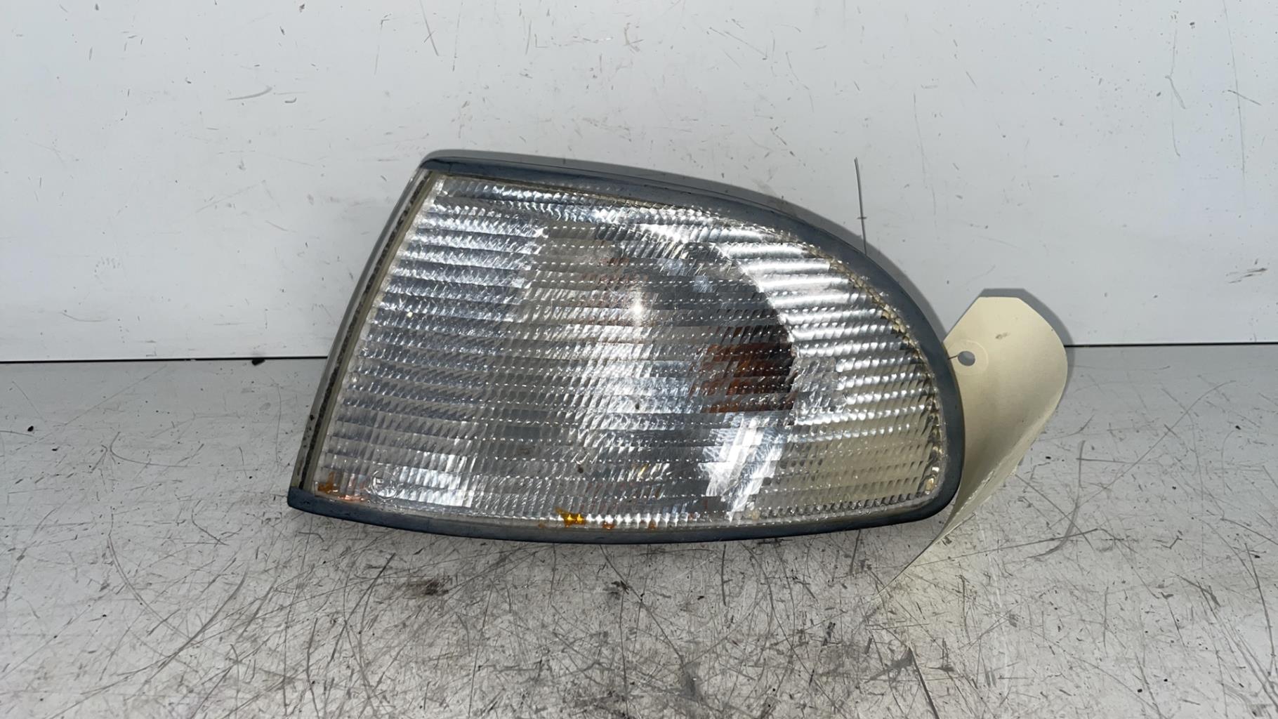 Gruppo ottico anteriore secondario sinistro (luci)(freccia) AUDI A4 1 PHASE 1 Gasolina - 1