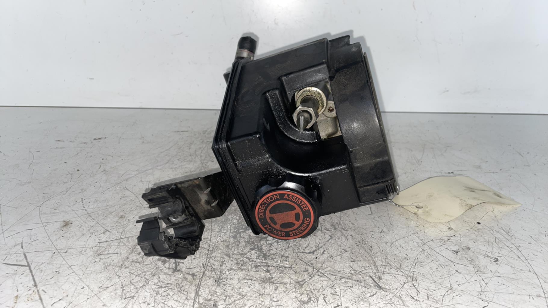 Pompe de direction PEUGEOT 206+ Essence - 1
