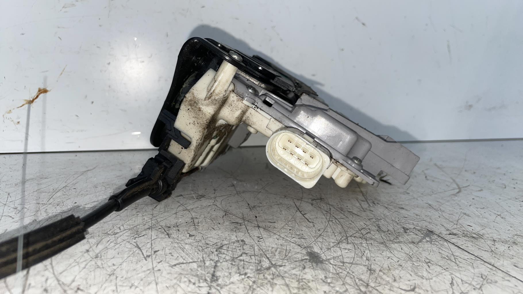 Serratura posteriore sinistra VOLKSWAGEN PASSAT 5 BREAK Diésel - 1