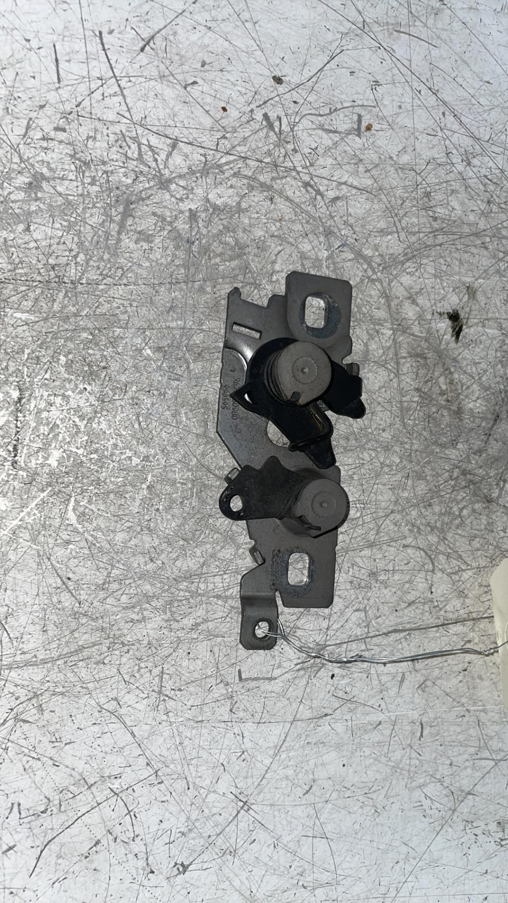 Serrure de capot PEUGEOT 308 2 PHASE 1 Diesel - 1