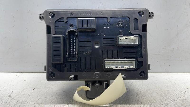 Boitier UCH RENAULT CLIO 3 PHASE 1 Diesel - 1