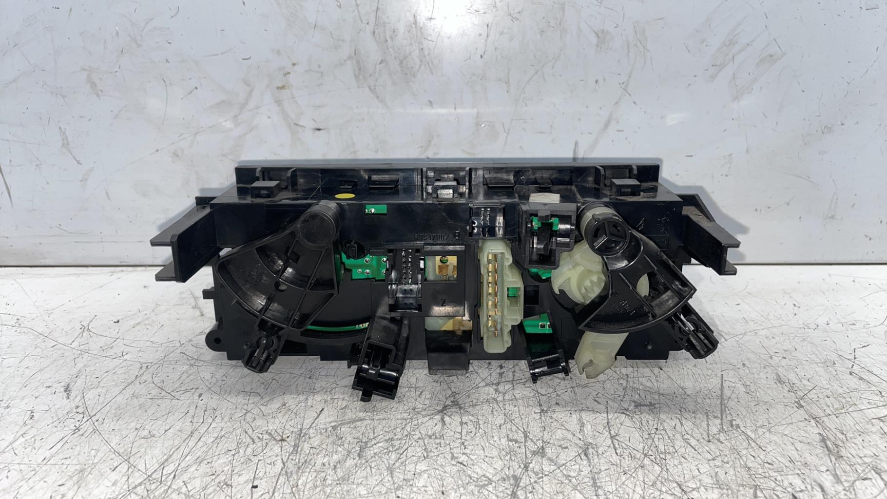 Commande chauffage PEUGEOT 207 PHASE 1 Diesel - 1