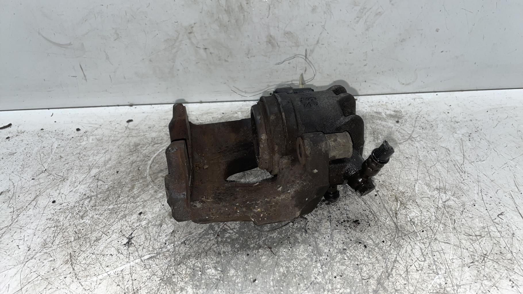 Pinza freni anteriore destra CITROEN C5 2 Diésel - 1