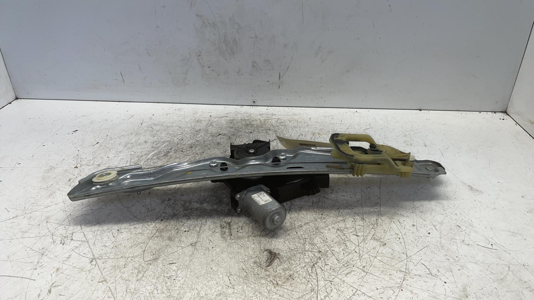 Alzacristalli elettrico posteriore destro OPEL ASTRA K PHASE 1 Diésel - 1