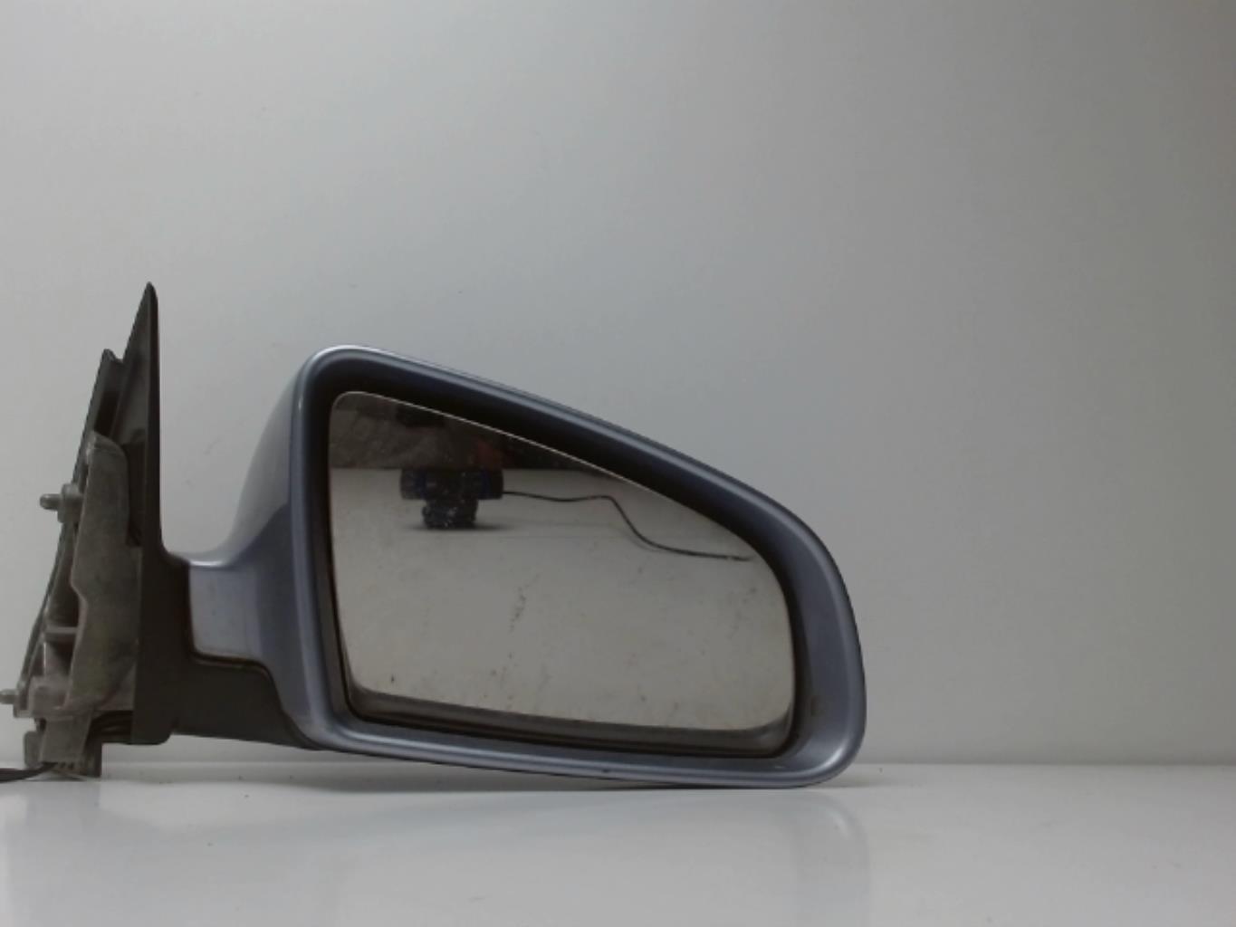 Retroviseur droit AUDI A4 2 AVANT PHASE 1 BREAK  - 1