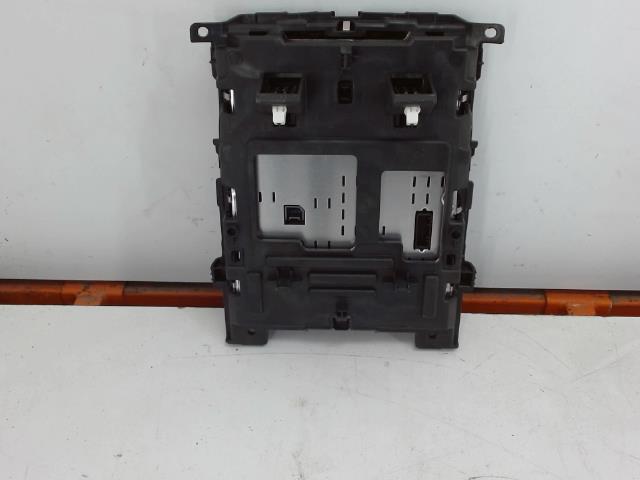 Ecran GPS RENAULT MEGANE 4 PHASE 1 BREAK Diesel - 1