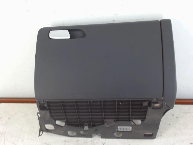 Boite a gants AUDI A4 3 AVANT PHASE 1 BREAK Diesel - 1