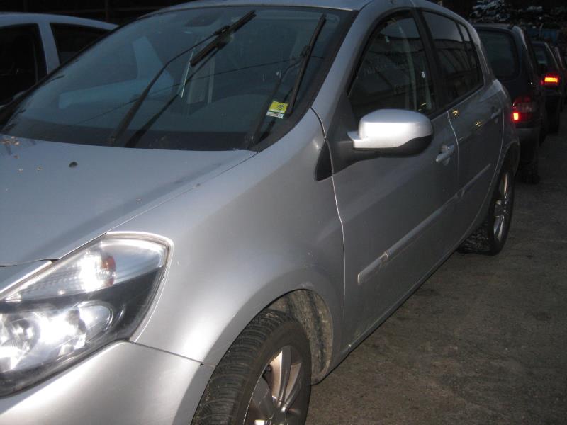 Vitre avant gauche RENAULT CLIO 3 PHASE 2 Essence - 1