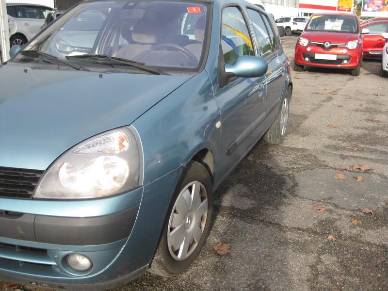 Moyeu avant droit RENAULT CLIO 2 PHASE 2 Diesel - 1