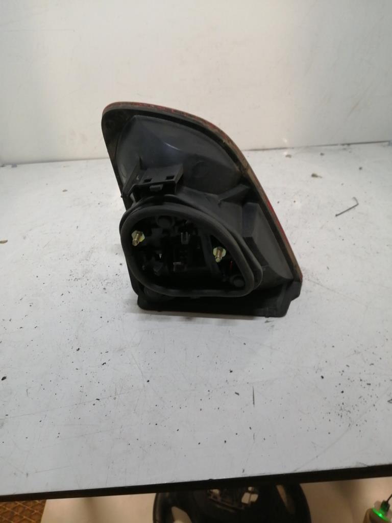 Feu arriere secondaire gauche (feux) PEUGEOT 406 PHASE 2 BREAK Diesel - 1