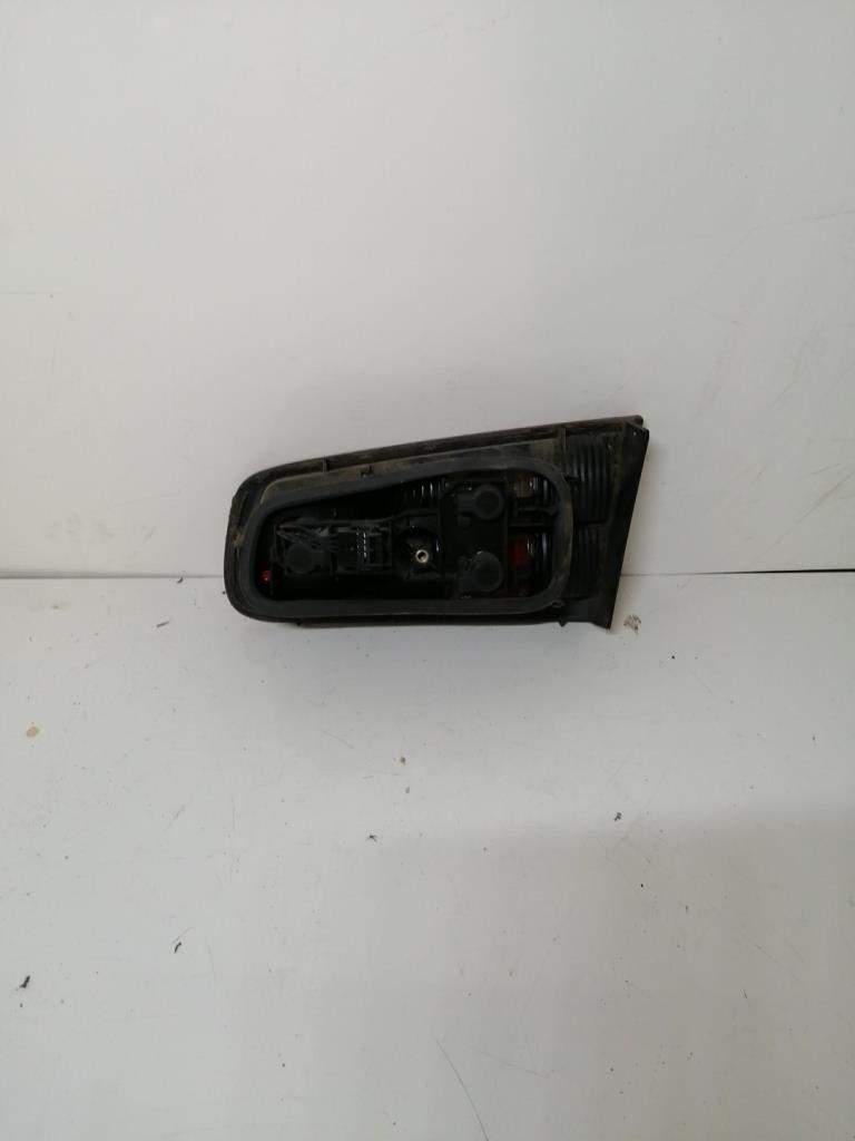 Feu arriere secondaire gauche (feux) RENAULT LAGUNA 2 PHASE 1 Diesel - 1