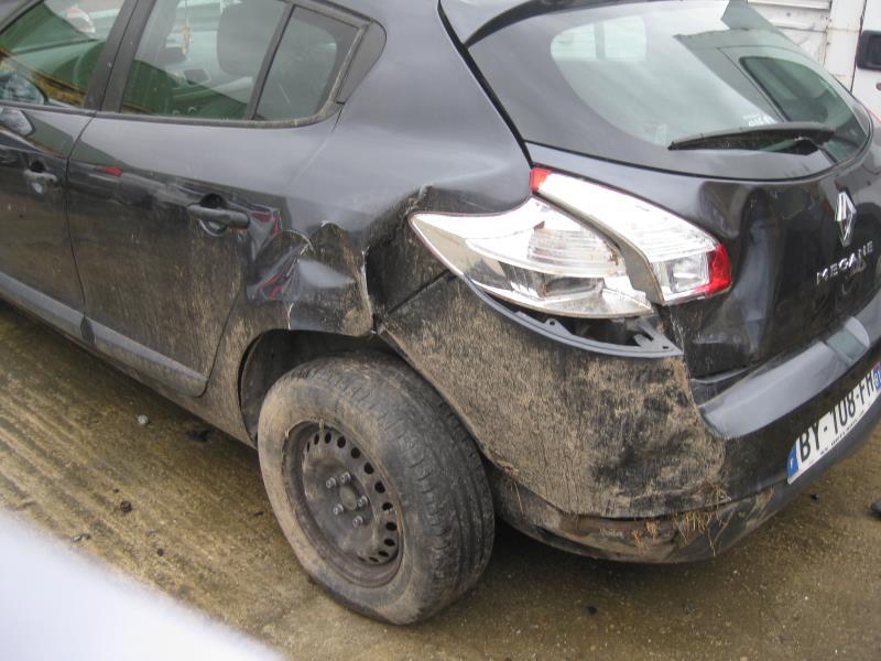Bouton de warning RENAULT MEGANE 3 PHASE 1 Diesel - 1