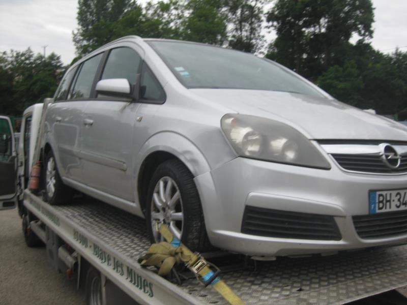 Bouton de warning OPEL ZAFIRA B PHASE 1 Diesel - 1
