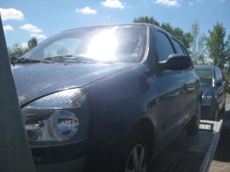 Moyeu avant gauche RENAULT CLIO 2 PHASE 2 Essence - 1