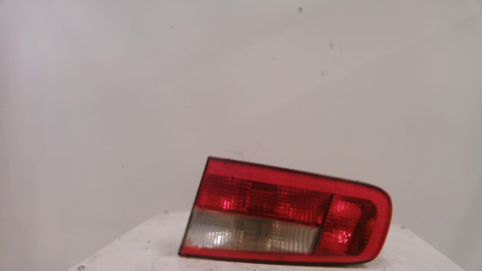 Feu arriere secondaire droit (feux) RENAULT LAGUNA 2 PHASE 1 Diesel - 1