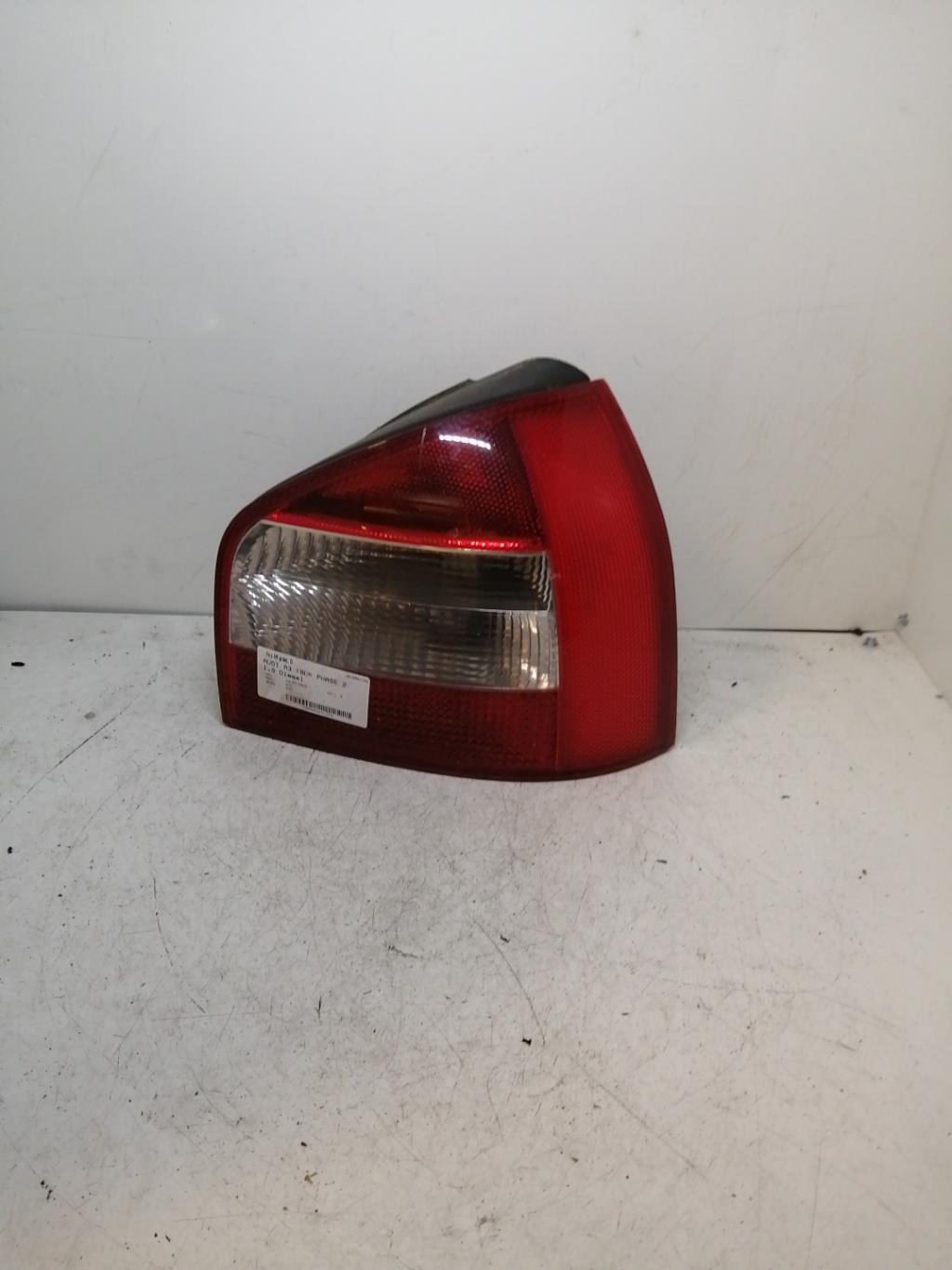 Feu arriere principal droit (feux) AUDI A3 1 PHASE 2 Diesel - 1